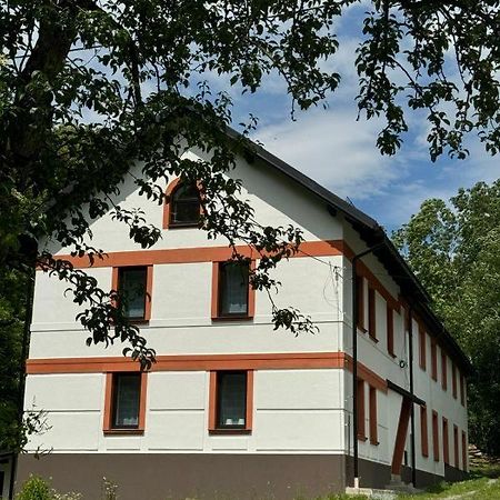 Aparthotel Tkalcovna U Zlateho Potoka Dobrany  Zewnętrze zdjęcie